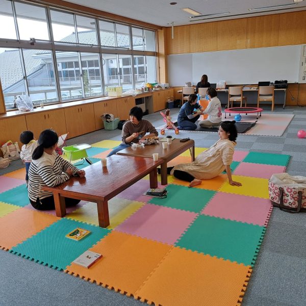 『ママカフェ』 @ 村上市子育て支援拠点施設２階（村上市上助渕1900）